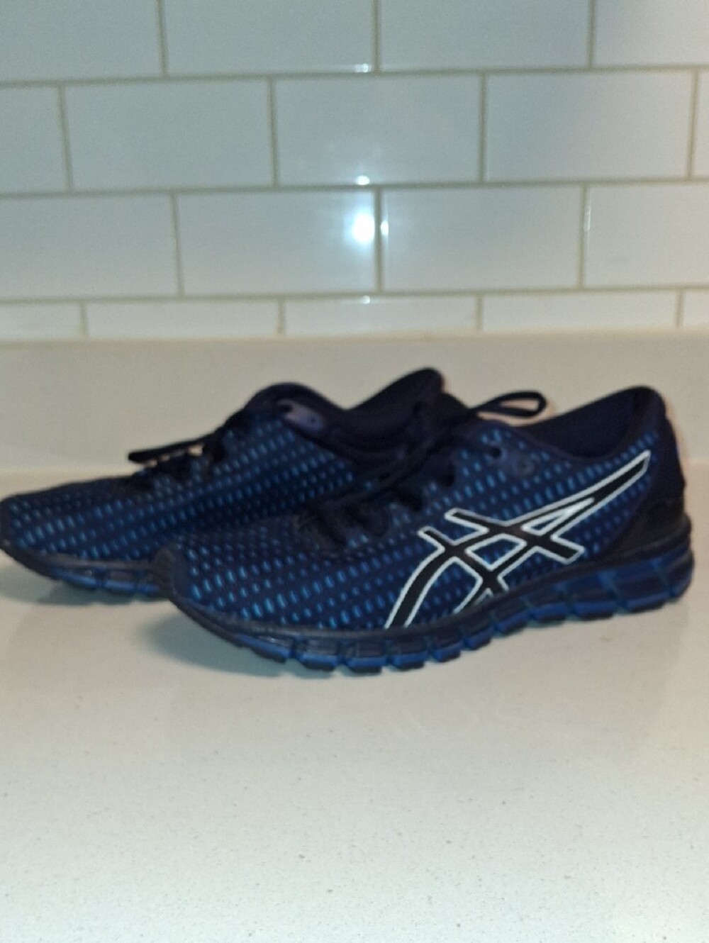 ASICS Men's Navy and Black Athletic Running Shoes - Picture 3 of 9